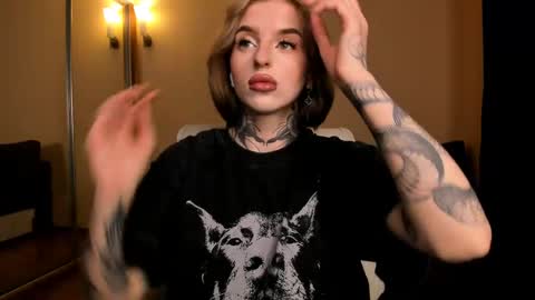 Julia online show from April 16, 5:08 am