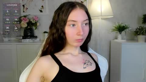 Lola online show from October 23, 9:04 am