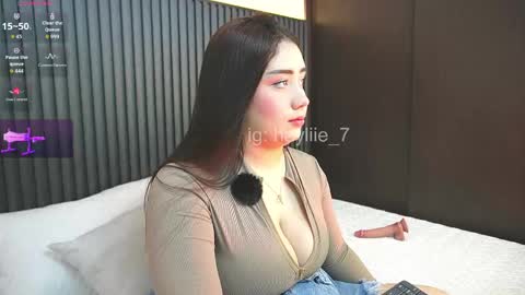 haylie  See you tonight at 8pm Colombia time online show from April 9, 4:26 am