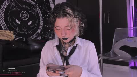 Hazell Witch online show from April 9, 5:51 pm