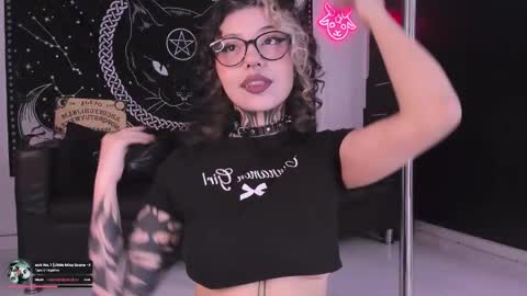 Snapshot of hazellwitch chatting on October 20, 4:43 pm Hazell Witch online show from October 20, 4:43 pm