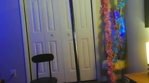Heavenllyy online show from June 7, 2:40 am