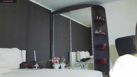 Helen online show from March 23, 3:01 am