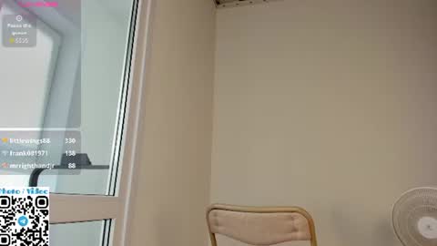 helen_sparkk online show from August 9, 3:23 am