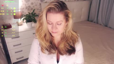 Helena Bonham online show from December 30, 3:47 am