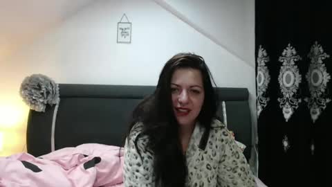 helenhh online show from February 24, 9:52 am