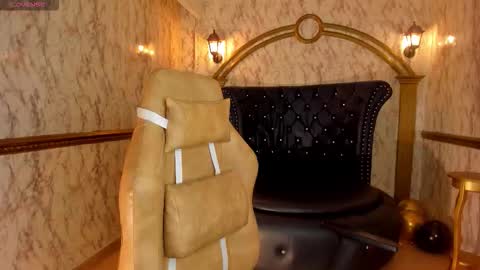 Helen or Hells online show from November 21, 12:07 pm