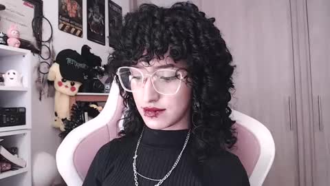 Snapshot of hell_666_xxx chatting on October 1, 8:47 pm cher online show from October 1, 8:47 pm
