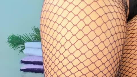 hellen     online show from November 19, 7:25 pm