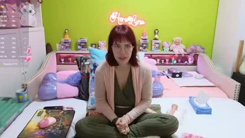 HeraLuna  online show from February 19, 9:46 pm