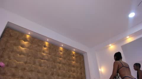 hermione_brown online show from April 18, 8:09 pm