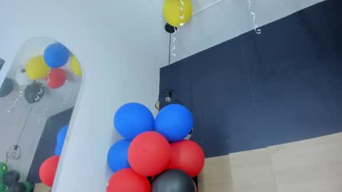 hermione_brown online show from June 24, 12:04 pm