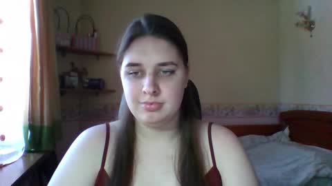 hess_luna_ online show from February 10, 10:07 am