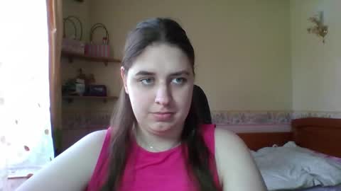 hess_luna_ online show from April 21, 8:43 am