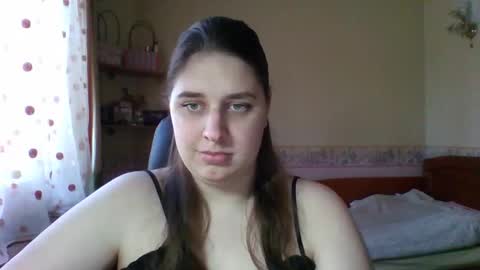 hess_luna_ online show from March 5, 10:22 am