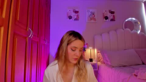 Martina Ricci Show schedule Monday to Friday 8am colombia time I work some weekends  online show from February 24, 2:27 pm