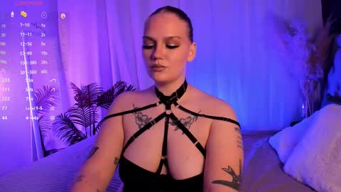 heynoirsam online show from March 4, 7:26 am