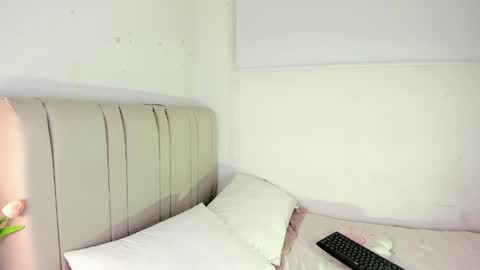 Hila online show from March 27, 2:46 am