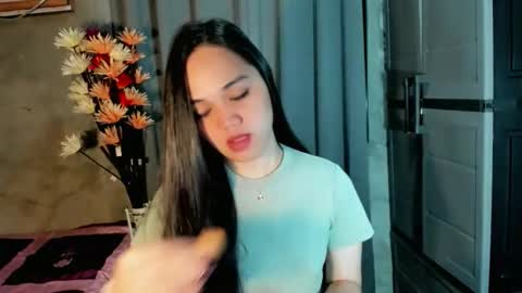 hilarymolly online show from February 10, 10:35 pm