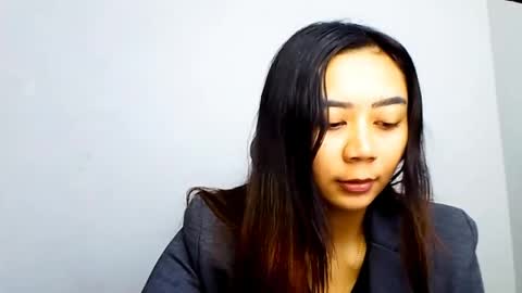 Naomi online show from June 1, 6:15 am