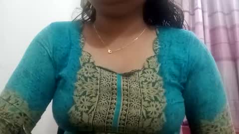 himuhimu22 online show from October 24, 8:05 pm