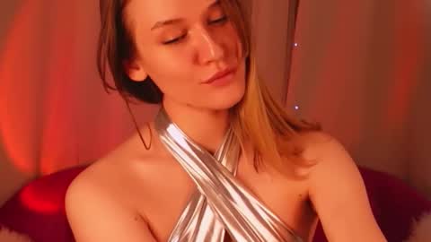 Hina online show from January 17, 2:18 pm