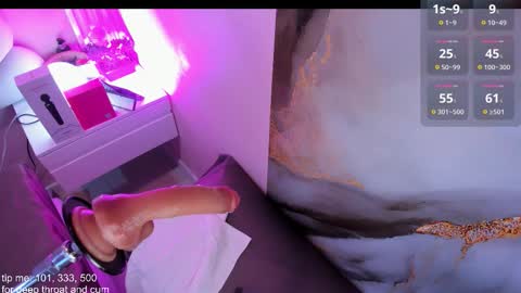 hinata_dolly online show from November 19, 11:21 am