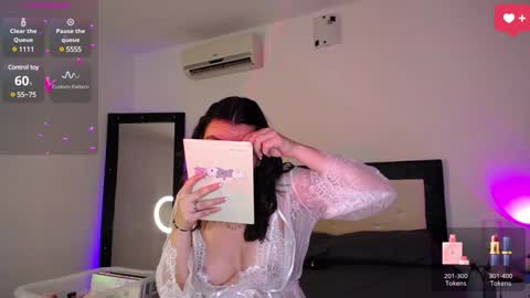 Snapshot of hipshannah chatting on December 10, 11:51 pm H A N N A H online show from December 10, 11:51 pm