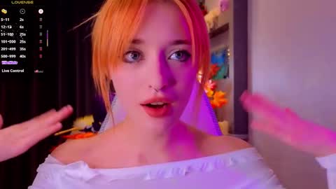 Ella online show from November 10, 6:58 pm