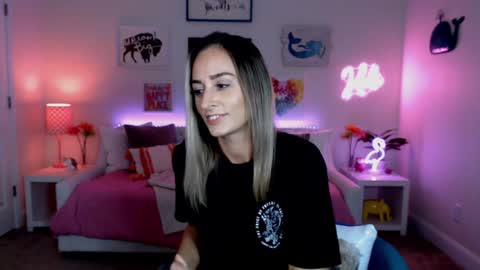 Holi Hurricane online show from October 28, 3:34 am