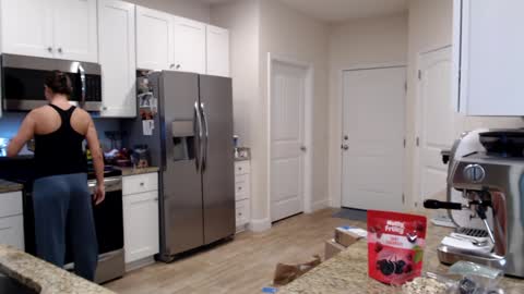 Holi Hurricane online show from February 27, 4:34 am