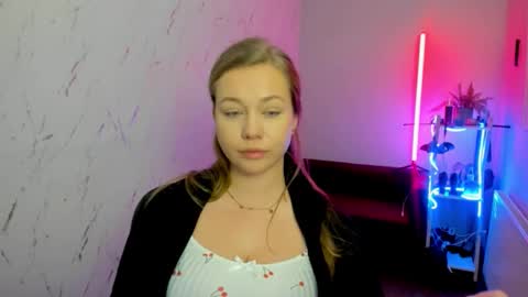 Holly online show from November 30, 9:41 pm