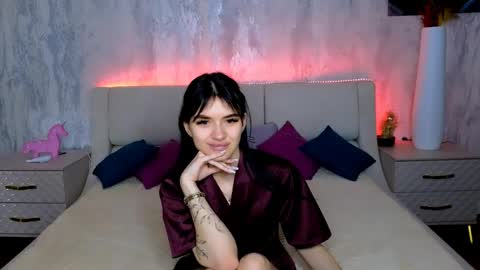 Holly online show from May 20, 1:57 am