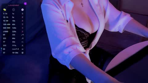 Molly online show from September 19, 12:59 pm