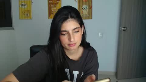 hollyshit_ online show from February 21, 12:44 am