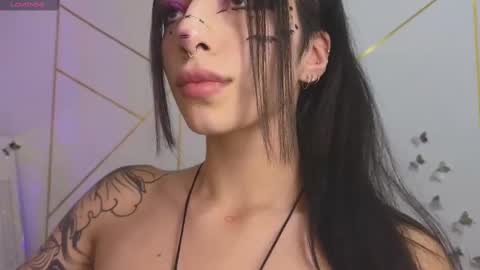 holly online show from October 20, 11:02 am