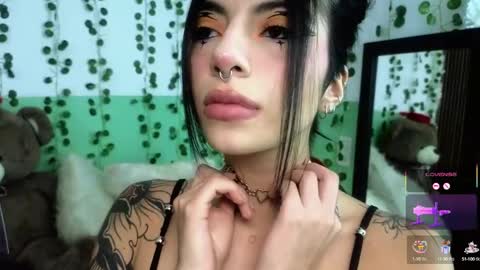 holly online show from January 18, 2:55 pm