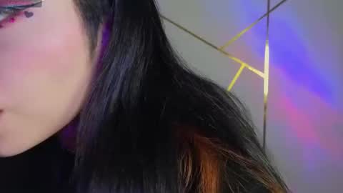 holly online show from October 17, 11:02 am