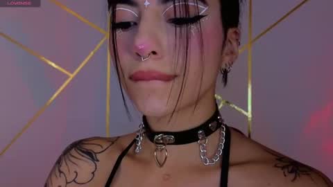 holly online show from September 15, 3:31 pm