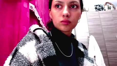 Juli online show from February 2, 5:17 am