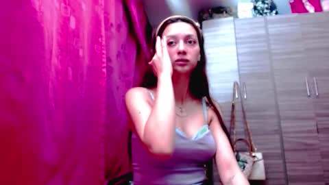 Juli online show from February 14, 3:30 am