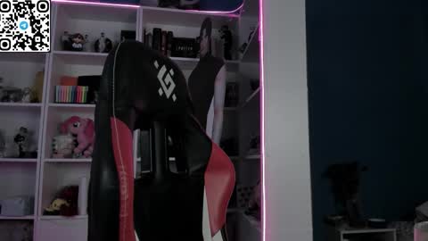 holy_mistresss online show from February 24, 9:41 am