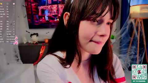 May online show from October 30, 7:37 pm