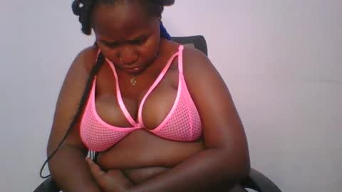 honey_beb online show from October 20, 7:33 am