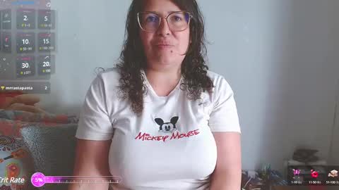 Snapshot of honeyhotpaty chatting on January 4, 9:09 pm sofia online show from January 4, 9:09 pm