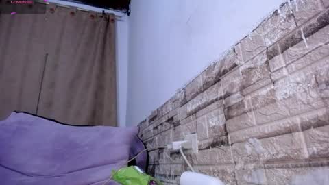 honeypussy3021 online show from April 7, 9:00 am