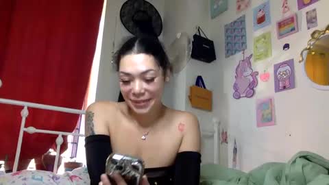 Snapshot of honeyruby chatting on October 7, 3:27 pm Ruby Sparks online show from October 7, 3:27 pm