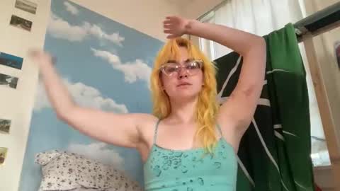 Emi Rose online show from April 23, 9:28 pm