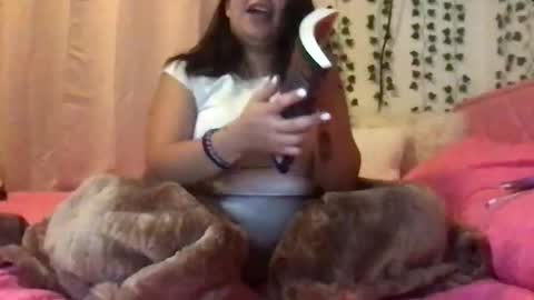 honeyyy89 online show from November 18, 2:01 am