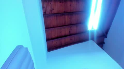 honnyy_23 online show from May 16, 7:57 pm